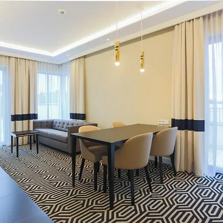 - Baltic Uzdrowiskowa 36-40 *