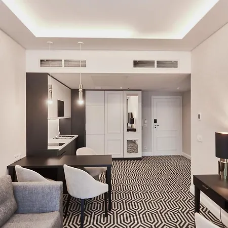 - Baltic Uzdrowiskowa 36-40 *