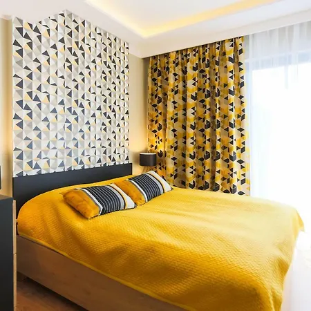 - Baltic Uzdrowiskowa 36-40 *