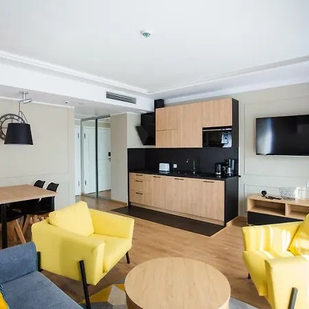 - Baltic Uzdrowiskowa 36-40